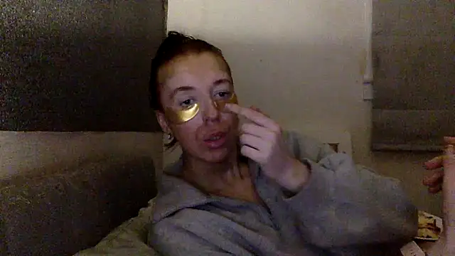 Snapshot of Bellababexox chatting on 06-19-26, 02:50 Bellababexox online show from 06-19-26, 02:50