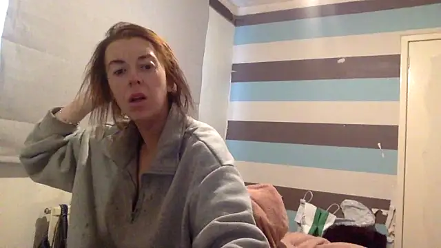 Snapshot of Bellababexox chatting on 06-20-26, 03:28 Bellababexox online show from 06-20-26, 03:28