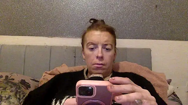 Snapshot of Bellababexox chatting on 05-07-26, 03:11 Bellababexox online show from 05-07-26, 03:11
