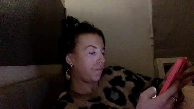 Snapshot of Bellababexox chatting on 07-06-26, 04:30 Bellababexox online show from 07-06-26, 04:30