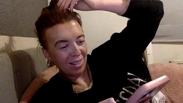 Snapshot of Bellababexox chatting on 05-21-26, 04:43 Bellababexox online show from 05-21-26, 04:43