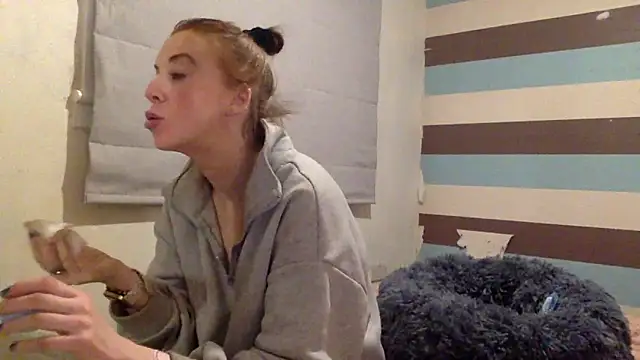 Snapshot of Bellababexox chatting on 06-22-26, 11:13 Bellababexox online show from 06-22-26, 11:13