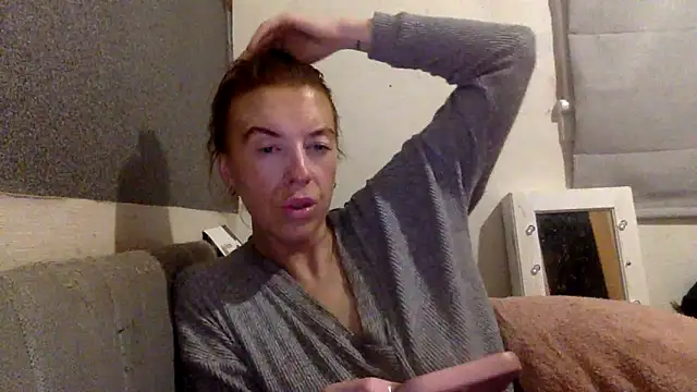 Snapshot of Bellababexox chatting on 06-02-26, 01:05 Bellababexox online show from 06-02-26, 01:05