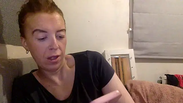 Snapshot of Bellababexox chatting on 05-03-26, 04:28 Bellababexox online show from 05-03-26, 04:28