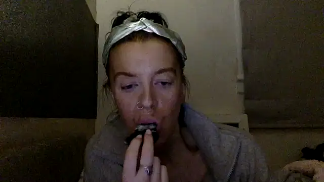 Snapshot of Bellababexox chatting on 07-12-26, 02:56 Bellababexox online show from 07-12-26, 02:56