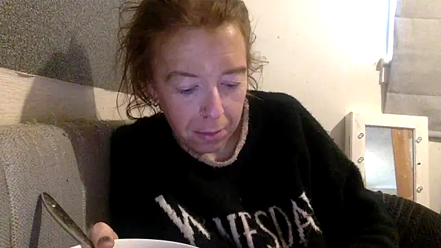 Snapshot of Bellababexox chatting on 05-01-26, 04:12 Bellababexox online show from 05-01-26, 04:12