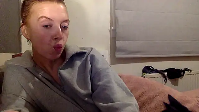 Snapshot of Bellababexox chatting on 06-10-26, 12:01 Bellababexox online show from 06-10-26, 12:01
