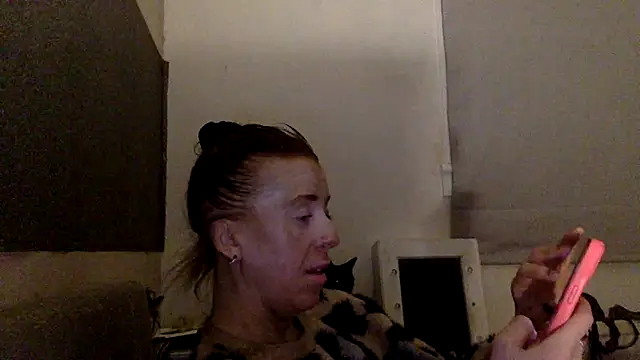 Snapshot of Bellababexox chatting on 06-25-26, 05:12 Bellababexox online show from 06-25-26, 05:12