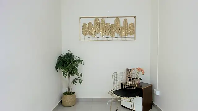 Snapshot of dore_amelie chatting on 09-21-25, 01:00 dore amelie online show from 09-21-25, 01:00