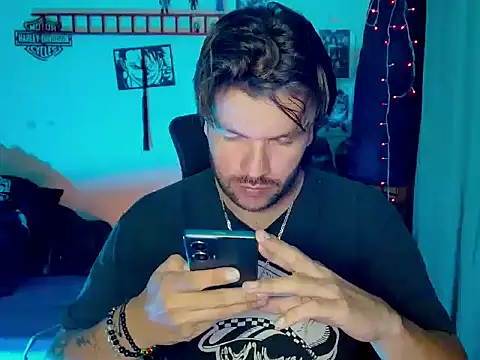 cortelioni massimo  online show from 11-05-25, 02:25