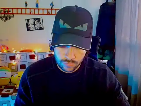 Snapshot of cortelioni_massimo_ chatting on 03-02-26, 02:02 cortelioni massimo online show from 03-02-26, 02:02