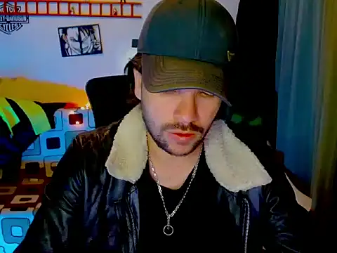 Snapshot of cortelioni_massimo_ chatting on 02-27-26, 01:17 cortelioni massimo online show from 02-27-26, 01:17