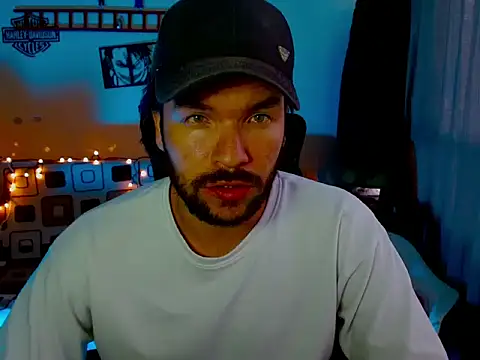 Snapshot of cortelioni_massimo_ chatting on 02-07-26, 08:39 cortelioni massimo online show from 02-07-26, 08:39