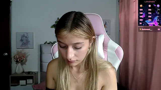 SophiaaLee online show from 09-24-25, 10:38