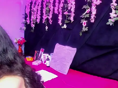 Nanis James online show from 02-24-26, 03:07