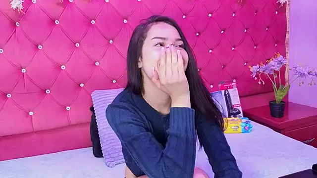 Nanis James online show from 01-10-26, 03:35