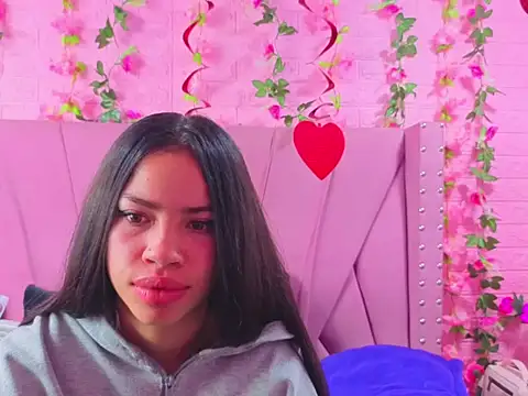 Nanis James online show from 09-21-25, 03:11