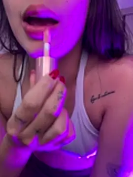 Mavii  online show from 12-20-25, 04:54