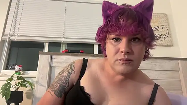 Julietserenity online show from 10-20-25, 01:51