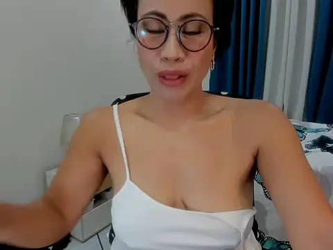 Snapshot of sweetkaley chatting on 02-01-26, 09:35 sweetkaley online show from 02-01-26, 09:35