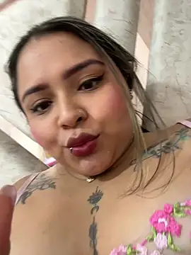 Snapshot of ashley-swift- chatting on 06-19-26, 10:10 ashley-swift- online show from 06-19-26, 10:10