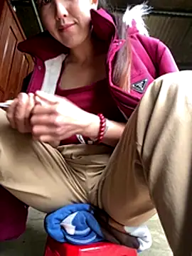 Huong-Ly online show from 12-16-25, 03:00