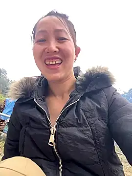 Huong-Ly online show from 01-11-26, 03:02