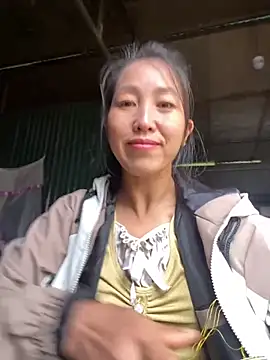 Huong-Ly online show from 11-07-25, 01:54