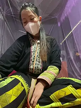 Huong-Ly online show from 02-19-26, 07:49