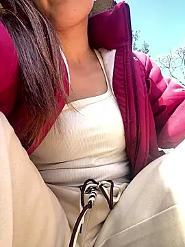 Huong-Ly online show from 01-18-26, 05:55