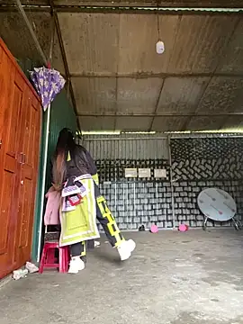 Huong-Ly online show from 02-26-26, 04:45