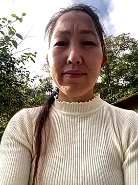 Huong-Ly online show from 11-23-25, 01:37