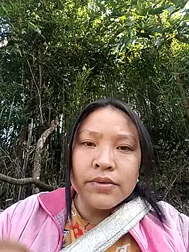 MuiNay online show from 11-25-25, 04:02