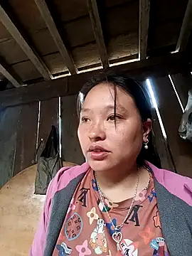 MuiNay online show from 11-17-25, 02:04