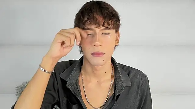 d3rke 666 online show from 03-18-26, 05:32