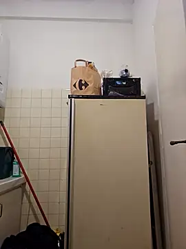 Stingles online show from 10-24-25, 03:22