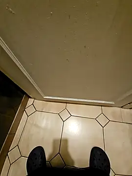 Stingles online show from 10-05-25, 05:42