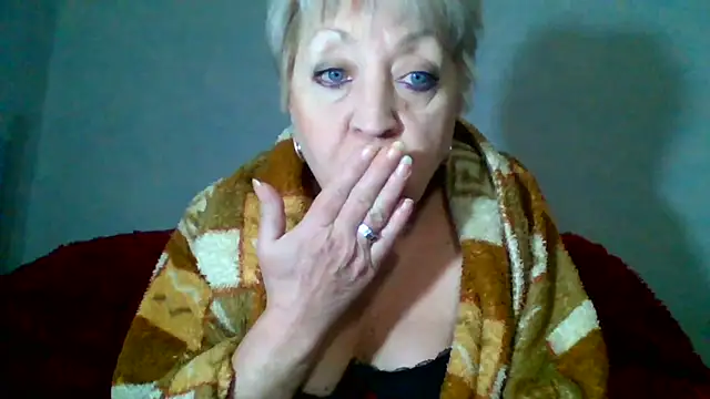 Snapshot of DianaQDream chatting on 04-23-26, 04:08 DianaQDream online show from 04-23-26, 04:08