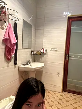 crhong666 online show from 11-18-25, 12:15