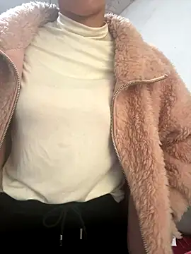 crhong666 online show from 12-02-25, 12:22