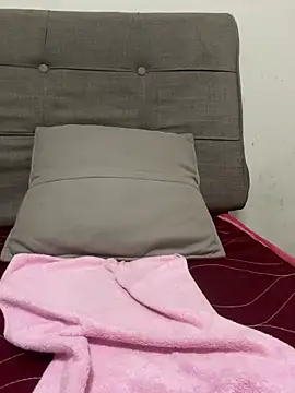 crhong666 online show from 02-03-26, 12:43