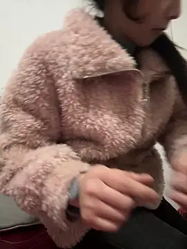 crhong666 online show from 03-05-26, 01:02