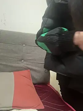 crhong666 online show from 03-06-26, 12:49