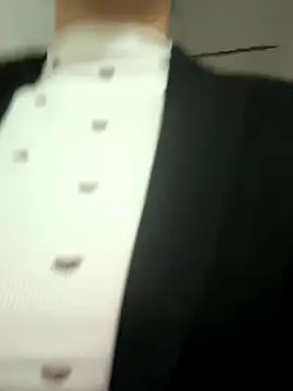 crhong666 online show from 11-04-25, 12:25