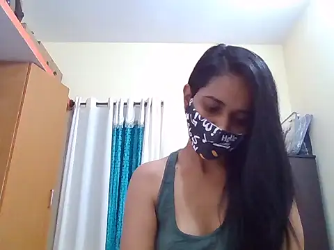 Snapshot of Curvyqueenz chatting on 10-13-25, 05:25 Curvyqueenz online show from 10-13-25, 05:25