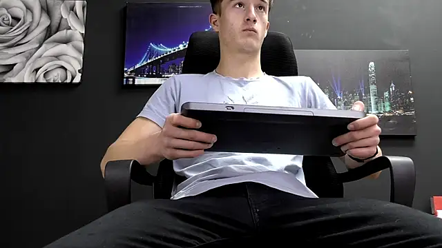 SirReed online show from 12-15-25, 09:59