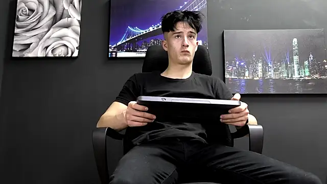 SirReed online show from 12-19-25, 09:55