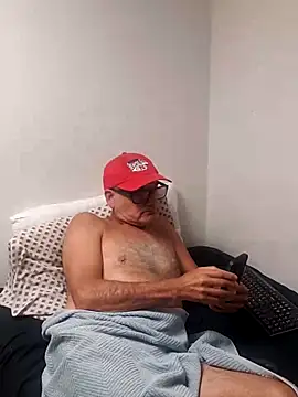 pareja-40-20 online show from 03-08-26, 03:15