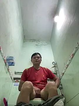 hotboy2x online show from 12-17-25, 02:05