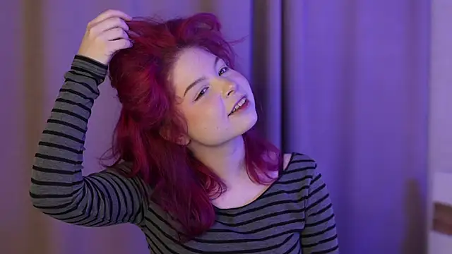 Stella Vanila online show from 10-15-25, 10:18